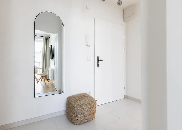 Apartamento Modern In Center With A Balcony