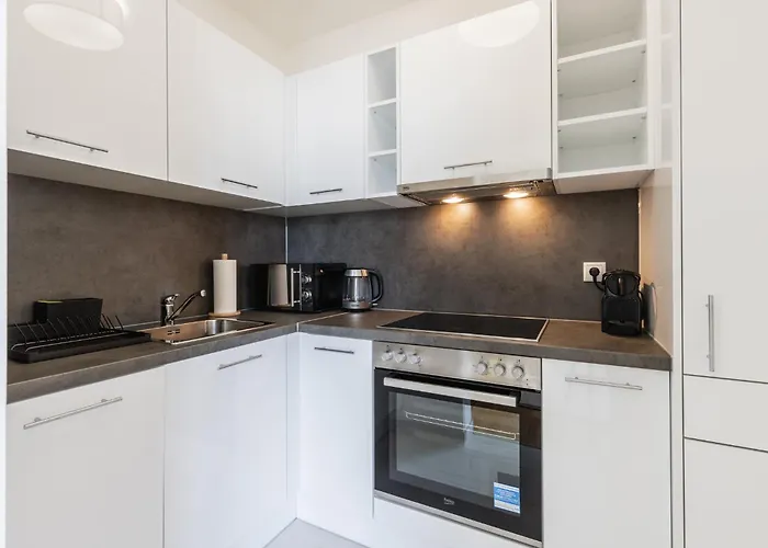 Modern In Center With A Balcony Apartamento *