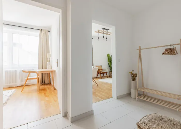 Modern In Center With A Balcony Apartamento Viena