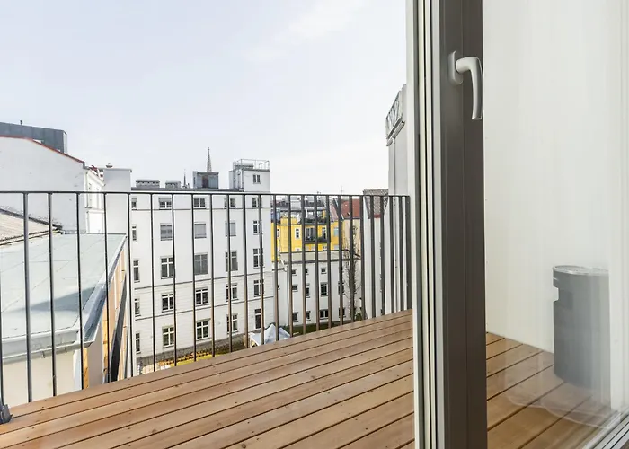 Modern In Center With A Balcony Apartamento Viena