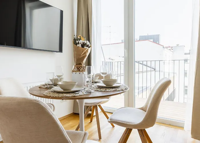 Modern In Center With A Balcony Viena